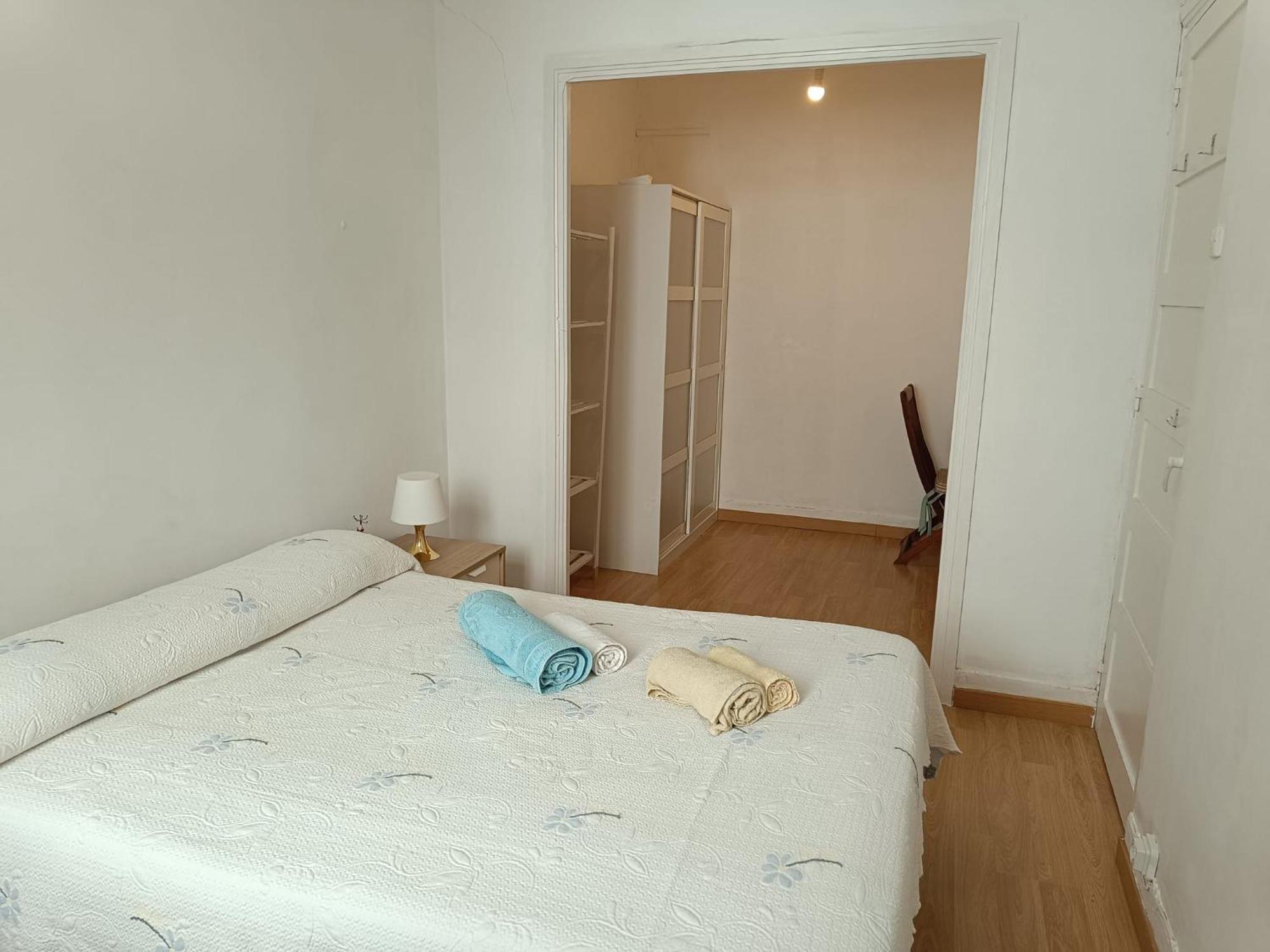 Piso Antiguo, Muebles Viejos, Muy Sencillo, Alquilado En Invierno A Estudiantes, Sin Ascensor, Cocina Antigua A Gas, Edificio Muy Antiguo Apartment Ла Коруня Екстериор снимка